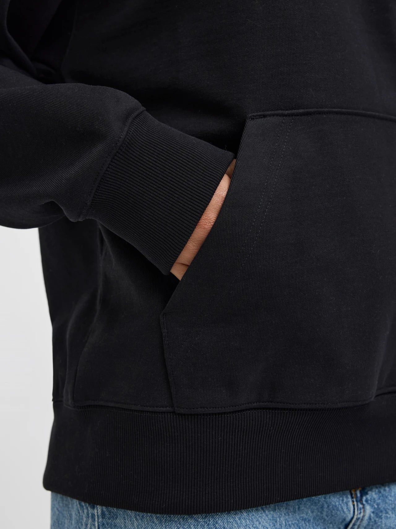 Hoodie Essentials Black - Energiebazen