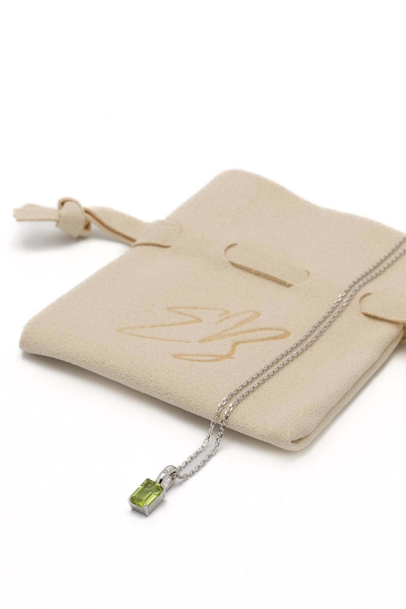 Zilveren collier met hanger Peridoot | Energiebazen